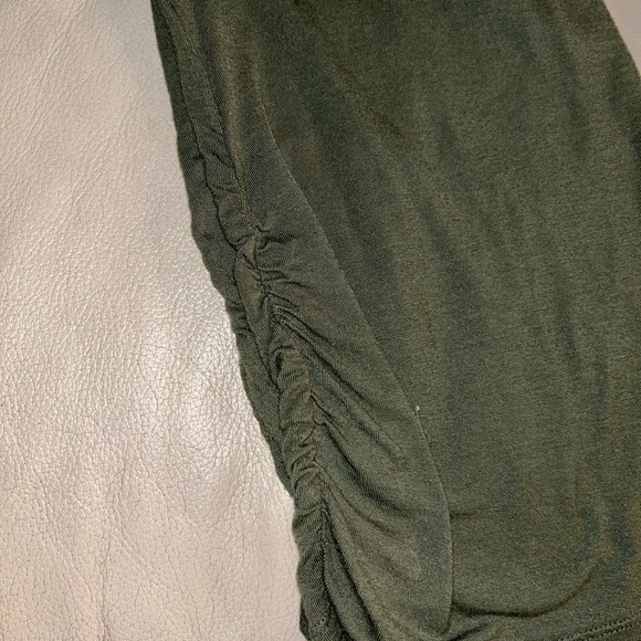 Green Sweater - Picture 4 of 5